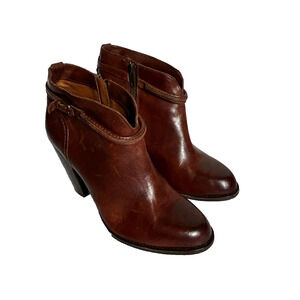 EUC FRYE Women’s Jenny Seam Short Heeled Boots Women’s Size 9 B